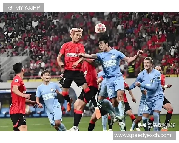 中超联赛精彩对决河北队迎战武汉队全力争胜 中超联赛精彩对决河北队迎战武汉队全力争胜