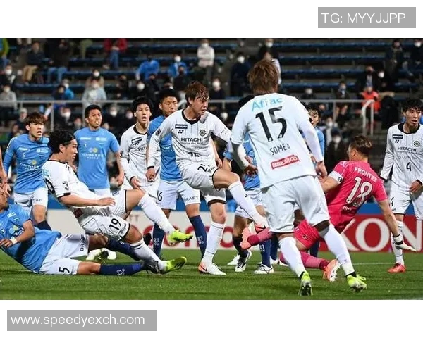 鹿岛鹿角迎战湘南比马全力争胜展现球队实力与斗志